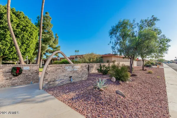 Property Slideshow image 3 of 33 | 13033 n 99th dr, Sun City, AZ, 85351