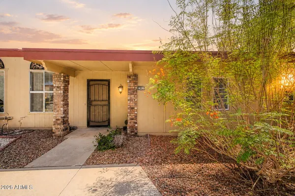 Property Slideshow image 2 of 33 | 13033 n 99th dr, Sun City, AZ, 85351