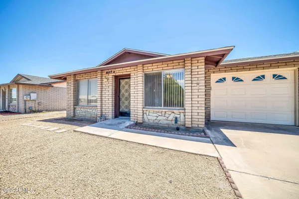 Property Slideshow image 2 of 35 | 9645 w mountain view rd b, Peoria, AZ, 85345