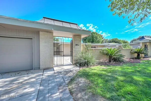 Property Slideshow image 3 of 50 | 10314 w spanish moss ln, Sun City, AZ, 85373