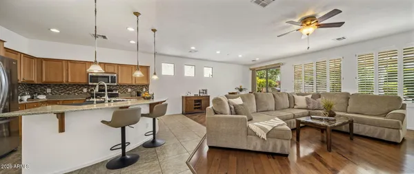 Property Slideshow image 2 of 32 | 4637 e narrowleaf dr, Gilbert, AZ, 85298