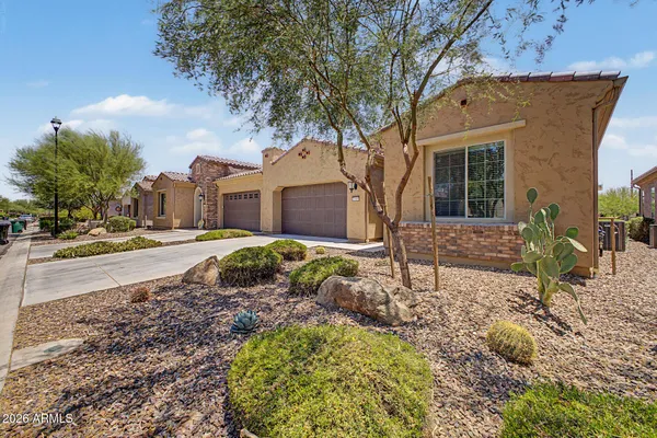 Property Slideshow image 3 of 34 | 16909 w earll dr, Goodyear, AZ, 85395