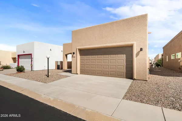 Property Slideshow image 3 of 32 | 293 s meadowood ln, Sierra Vista, AZ, 85635