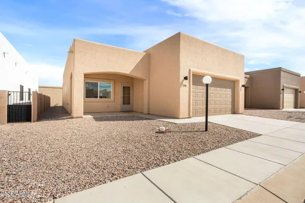 Property Slideshow image 2 of 32 | 293 s meadowood ln, Sierra Vista, AZ, 85635