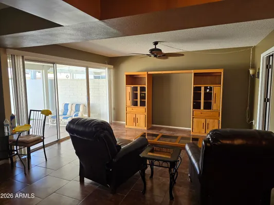 Property Slideshow image 3 of 11 | 10501 w palmeras dr, Sun City, AZ, 85373