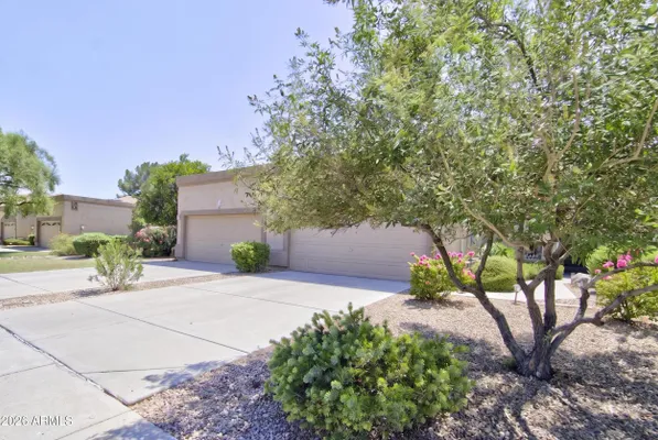 Property Slideshow image 2 of 43 | 19120 n 83rd ln, Peoria, AZ, 85382