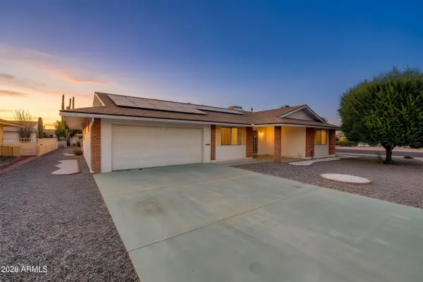 Property Slideshow image 2 of 21 | 10551 w prairie hills cir, Sun City, AZ, 85351