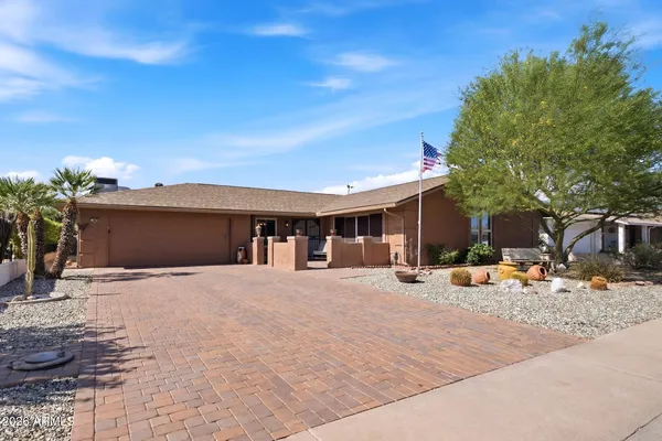 Property Slideshow image 2 of 42 | 9616 w indian hills dr, Sun City, AZ, 85351