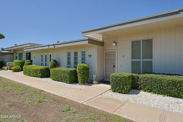 Property Slideshow image 2 of 24 | 13083 n 99th dr, Sun City, AZ, 85351