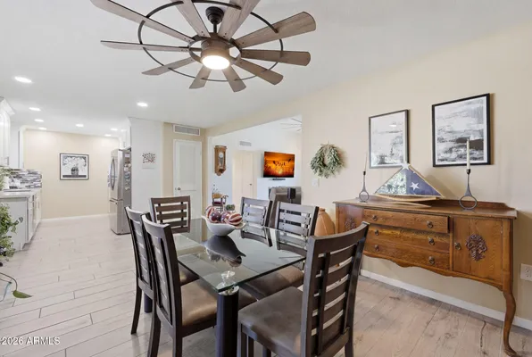 Property Slideshow image 3 of 44 | 9714 w brokenstone dr, Sun City, AZ, 85351