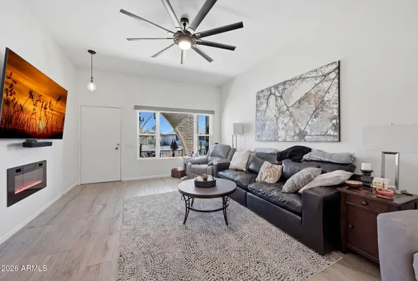 Property Slideshow image 2 of 44 | 9714 w brokenstone dr, Sun City, AZ, 85351
