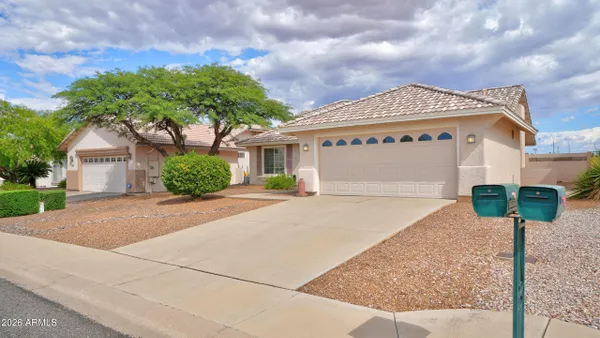 Property Slideshow image 2 of 36 | 2250 evening shadow ct, Sierra Vista, AZ, 85650