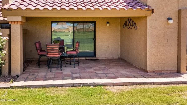 Property Slideshow image 3 of 31 | 9716 w tonto ln, Peoria, AZ, 85382