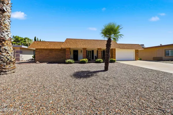 Property Slideshow image 2 of 70 | 10901 w hibiscus dr, Sun City, AZ, 85373