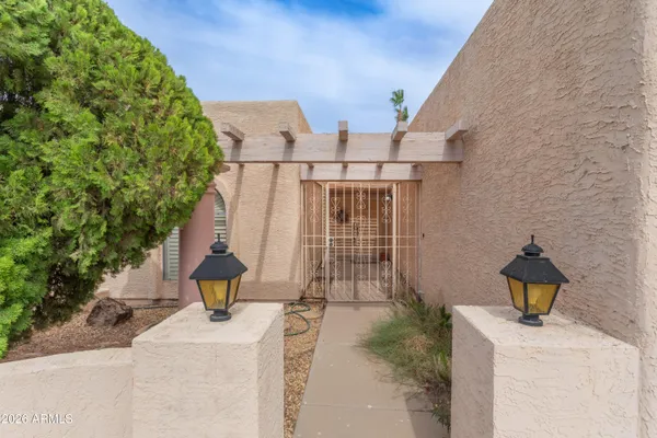 Property Slideshow image 3 of 32 | 26213 s lakewood dr 18, Sun Lakes, AZ, 85248