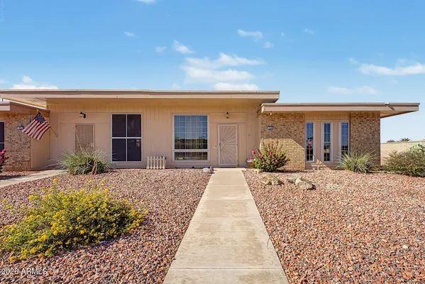 Property Slideshow image 2 of 35 | 9902 w cedar dr, Sun City, AZ, 85351