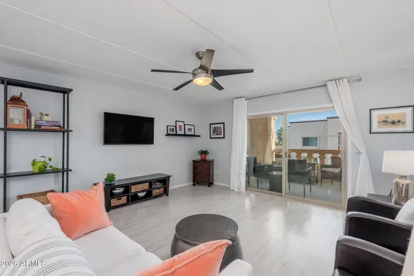Property Slideshow image 3 of 99 | 7950 e camelback rd 704, Scottsdale, AZ, 85251