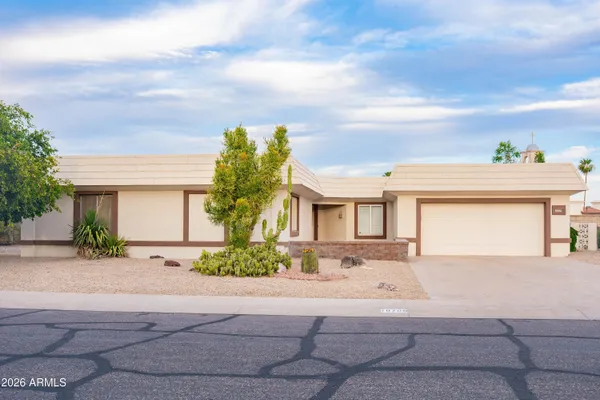 Property Slideshow image 2 of 27 | 10709 w wheatridge dr, Sun City, AZ, 85373