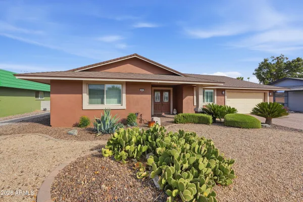 Property Slideshow image 2 of 38 | 13837 n 103rd ave, Sun City, AZ, 85351