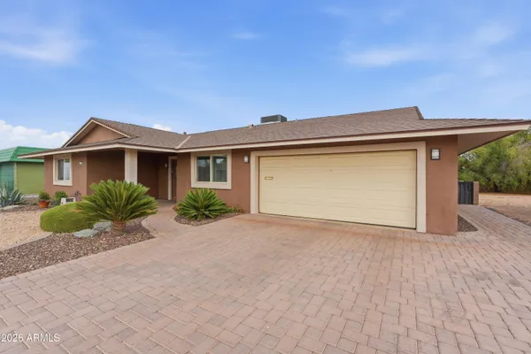 Property Slideshow image 3 of 38 | 13837 n 103rd ave, Sun City, AZ, 85351