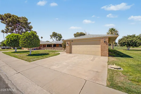 Property Slideshow image 3 of 26 | 10962 w kelso dr, Sun City, AZ, 85351