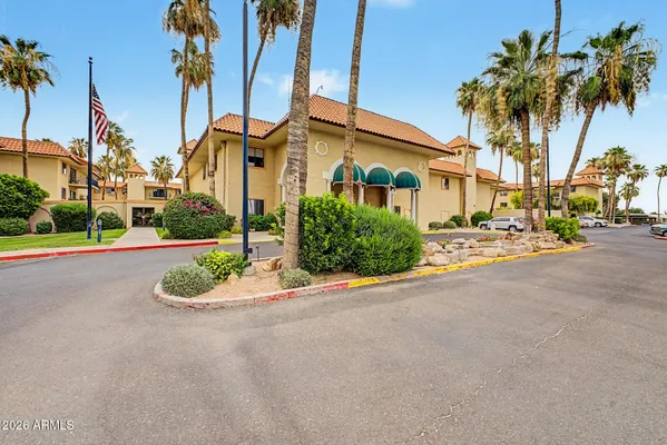 Property Slideshow image 3 of 35 | 10330 w thunderbird blvd a209, Sun City, AZ, 85351