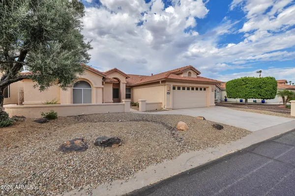 Property Slideshow image 3 of 30 | 15324 w piccadilly rd, Goodyear, AZ, 85395