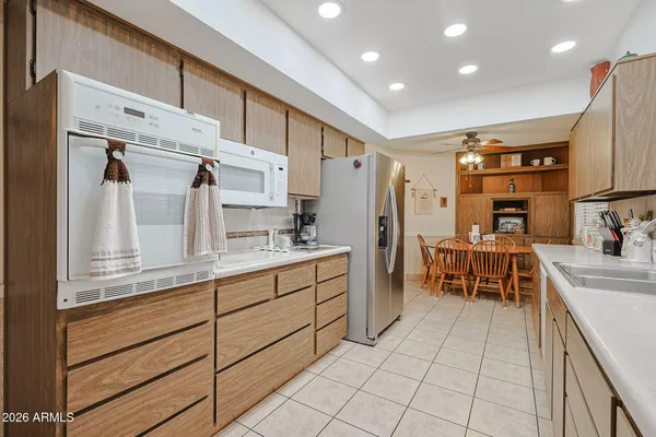 Property Slideshow image 2 of 21 | 10305 w loma blanca dr, Sun City, AZ, 85351