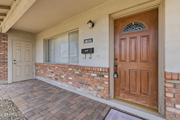 Property Slideshow image 3 of 26 | 2302 e waltann ln, Phoenix, AZ, 85022