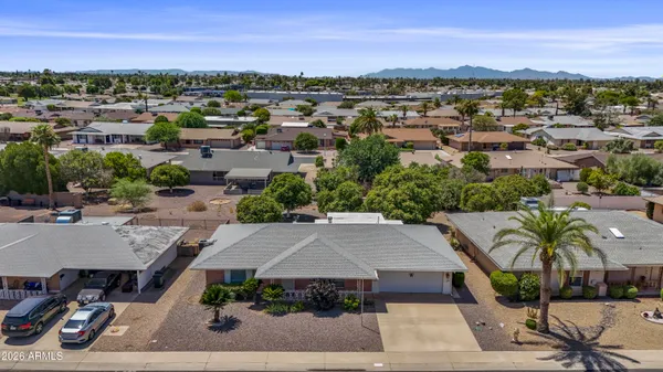 Property Slideshow image 2 of 21 | 10727 w saratoga cir, Sun City, AZ, 85351