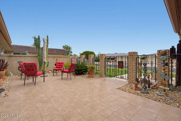 Property Slideshow image 2 of 43 | 10611 w saratoga cir, Sun City, AZ, 85351