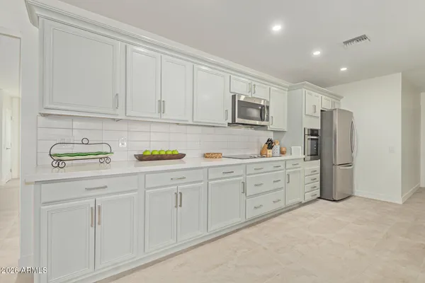 Property Slideshow image 3 of 21 | 9830 w evergreen dr, Sun City, AZ, 85373
