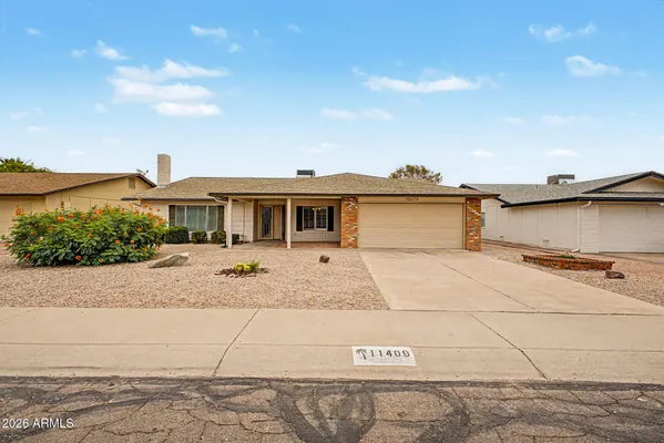 Property Slideshow image 2 of 39 | 11409 s shoshoni dr, Phoenix, AZ, 85044
