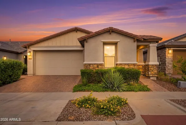 Property Slideshow image 2 of 42 | 5823 s del rancho -- --, Mesa, AZ, 85212