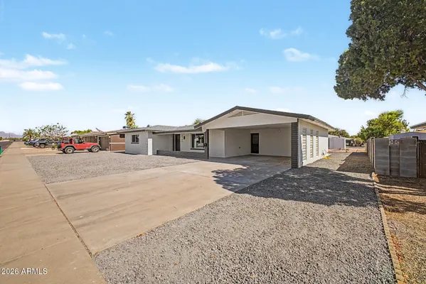 Property Slideshow image 3 of 35 | 6255 e dallas st, Mesa, AZ, 85205