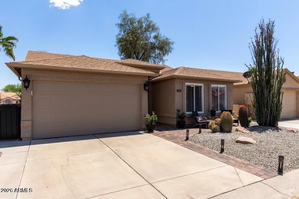 Property Slideshow image 3 of 21 | 1831 e westchester dr, Chandler, AZ, 85249