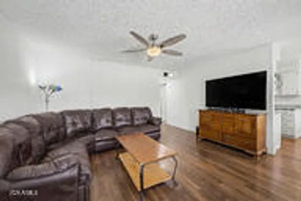 Property Slideshow image 2 of 18 | 10210 n 97th dr a, Peoria, AZ, 85345