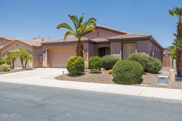Property Slideshow image 3 of 65 | 4750 e blue spruce ln, Gilbert, AZ, 85298
