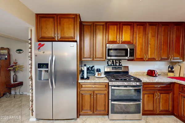 Property Slideshow image 3 of 59 | 10821 w roundelay cir, Sun City, AZ, 85351