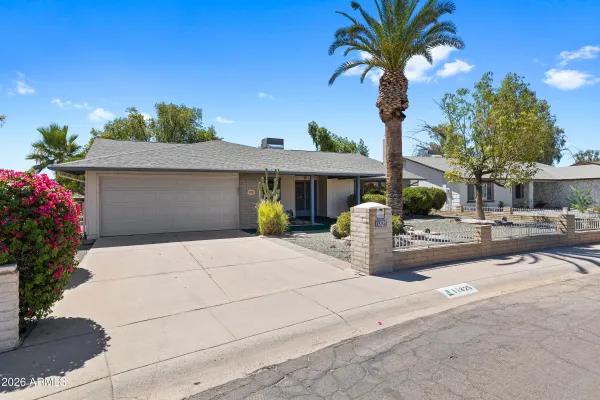 Property Slideshow image 3 of 38 | 11825 s paiute st, Phoenix, AZ, 85044