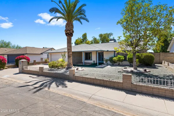 Property Slideshow image 2 of 38 | 11825 s paiute st, Phoenix, AZ, 85044