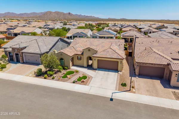 Property Slideshow image 3 of 42 | 27425 w escuda dr, Buckeye, AZ, 85396