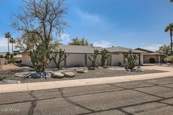 Property Slideshow image 3 of 31 | 12535 w skyview dr, Sun City West, AZ, 85375