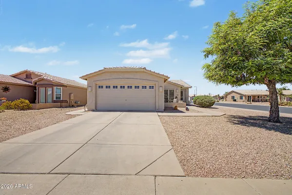 Property Slideshow image 2 of 47 | 1433 e cherry hills dr, Chandler, AZ, 85249