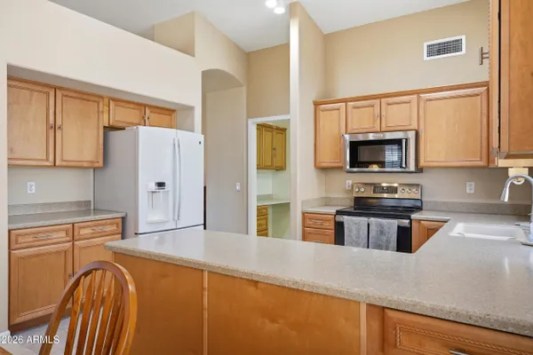 Property Slideshow image 3 of 32 | 8306 w tonto ln, Peoria, AZ, 85382