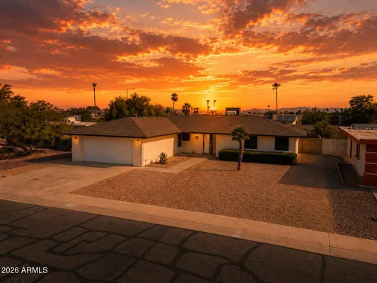 Property Slideshow image 2 of 44 | 10610 w garnette dr, Sun City, AZ, 85373