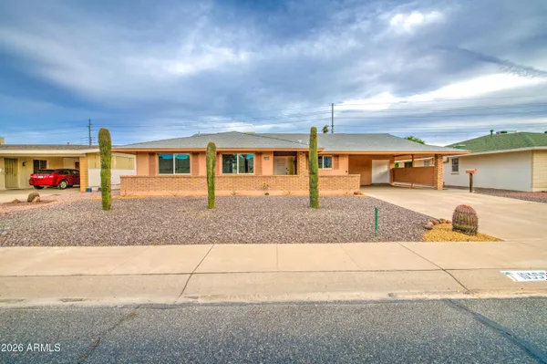 Property Slideshow image 3 of 37 | 10355 w caron dr, Sun City, AZ, 85351