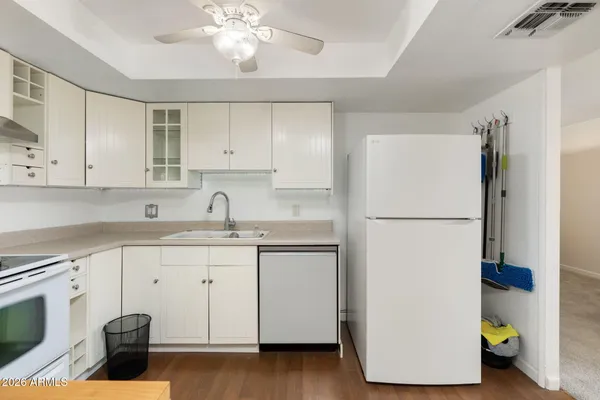 Property Slideshow image 3 of 37 | 7920 e camelback rd 501, Scottsdale, AZ, 85251