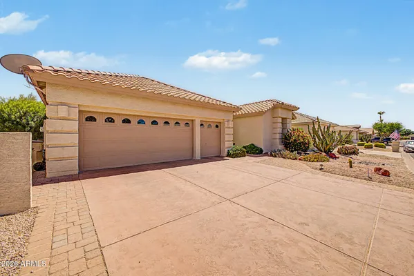 Property Slideshow image 3 of 45 | 9837 e emerald dr, Sun Lakes, AZ, 85248