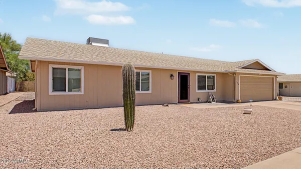 Property Slideshow image 2 of 31 | 4216 e hano st, Phoenix, AZ, 85044